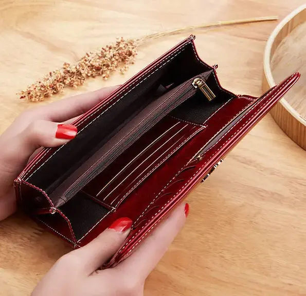 BG120 – Women’s long retro waxed leather large capacity clutch bag new mobile phone bag (3)