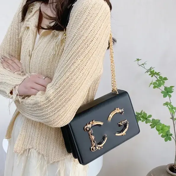 BG158 – Women’s High-quality textured banquet small square bag (8)