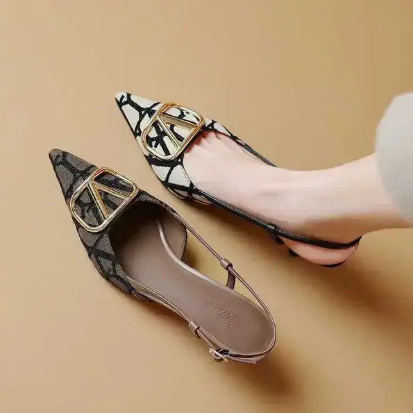 CT732 – Women’s back sandals metal buckle color matching single shoes (3)