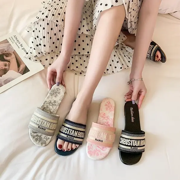 Fashion all-match flat-bottomed slippers