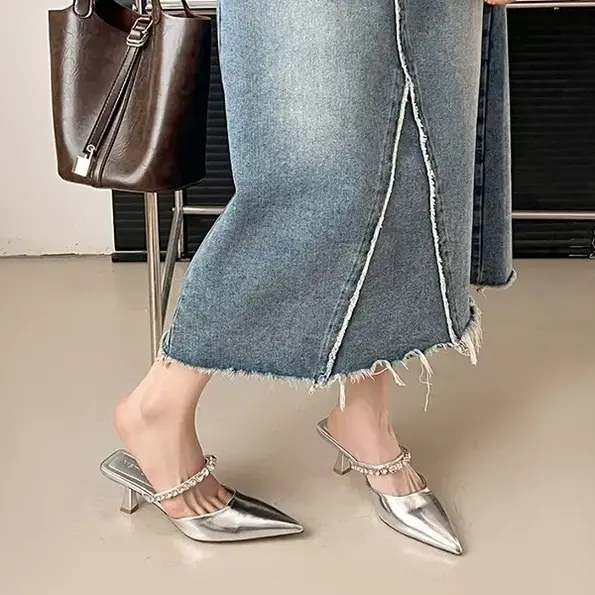 CT1208 – Women’s closed-toe half for wearing outside all-match pointed shoes (4)