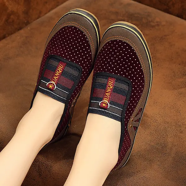 Stock : Women’s shoes spring and autumn new old Beijing cloth shoes