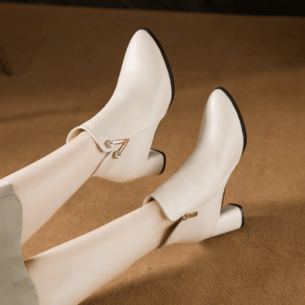 CT2566 – Winter Genuine Leather Martin Boots Women’s Round Toe Chunky Heel Ankle Boots (1)