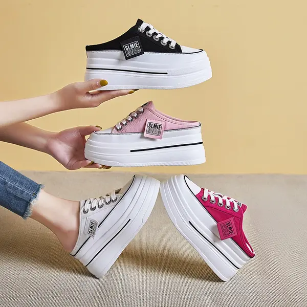 Women's platform closed-toe canvas slippers