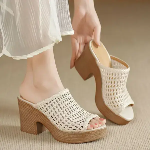 CT1262 – Thick-Soled Retro Wedge Heel Shoes (4)