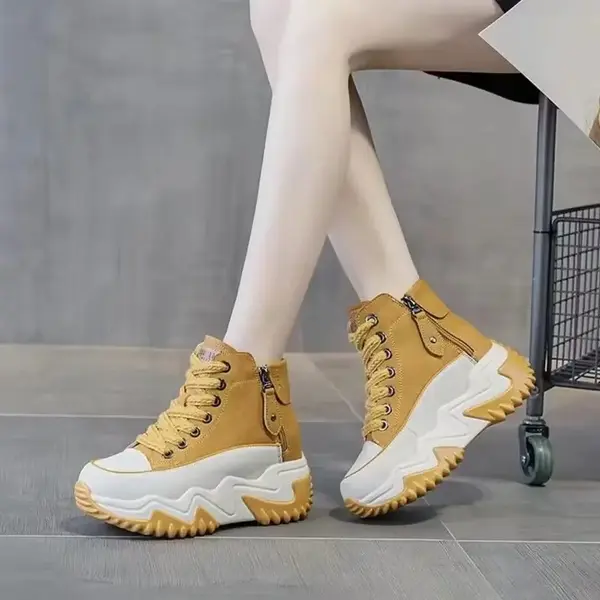 CT2538 – Women’s lightweight chunky sneakers (1)