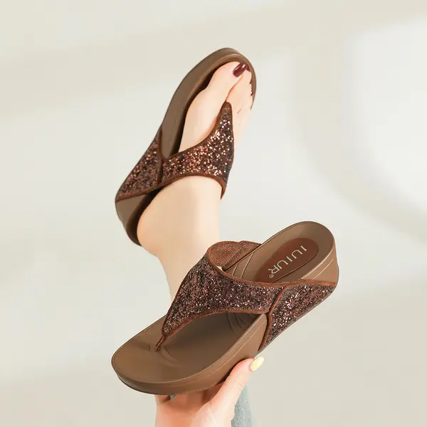 Women's Rhinestone Flip-Flops for Summer Outer Wear