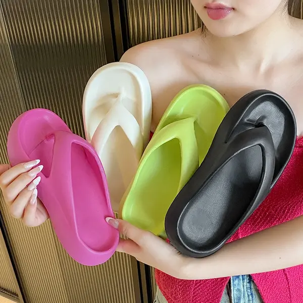 Women’s Platform-Soled Beach Sandals