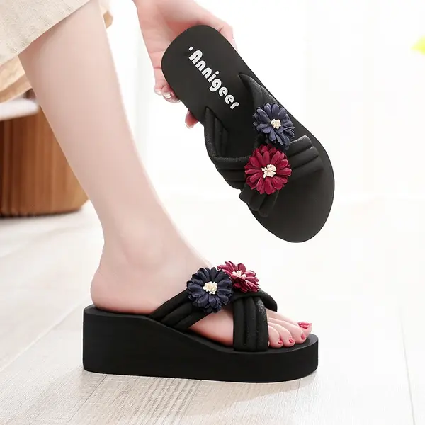 Stock : Summer New High Heel Flip Flops Fashion Beach Sandals