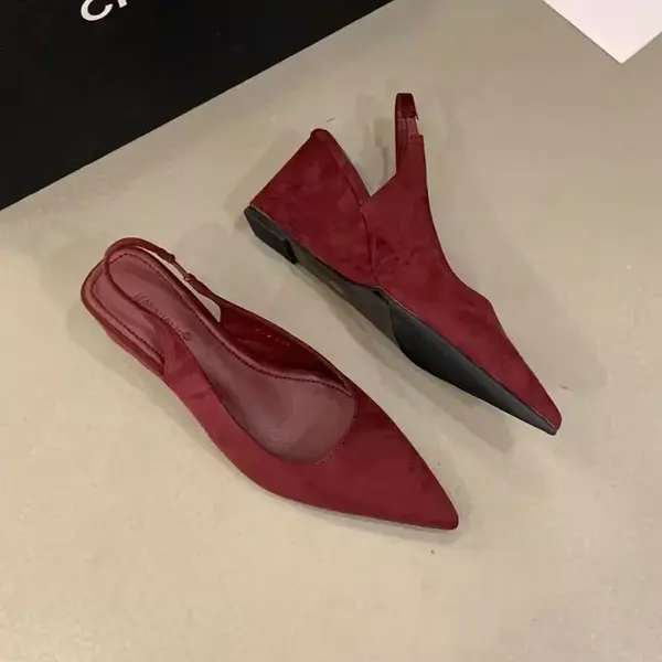 CT1278 – Wedge-Heeled French-Style Elegant Closed-Toe Sandals (2)