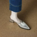 CT1303 – Elegant chunky heel, perfect for pairing with skirts (2)