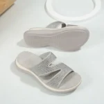 CT439 – Women’s Rhinestone Thick-Sole Slippers (7)