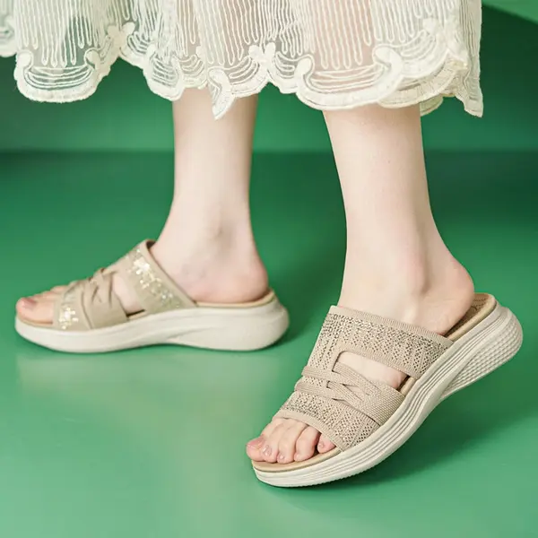 CT441 -Women’s Rhinestone Woven Platform Sandals (5)