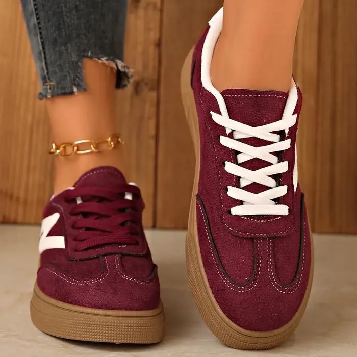 CT2610 - Ultra-Soft Lightweight Classic Sneakers (3)