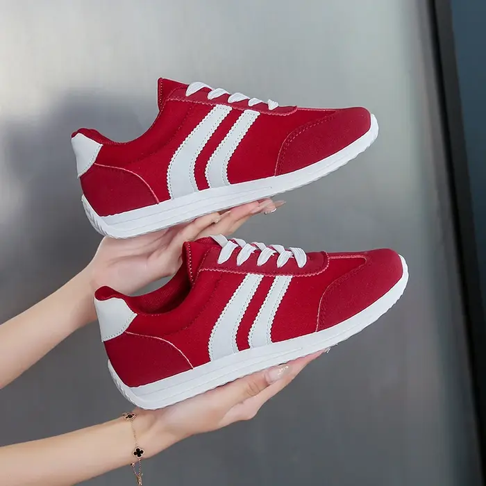 Low-Top Round-Toe Lace-Up Casual Shoes
