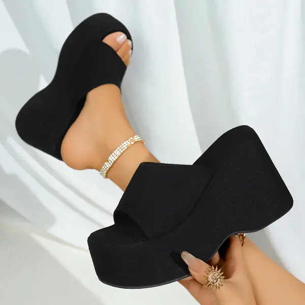CT1331 – Women’s Thick-Sole Fashion Flip-Flops (6)