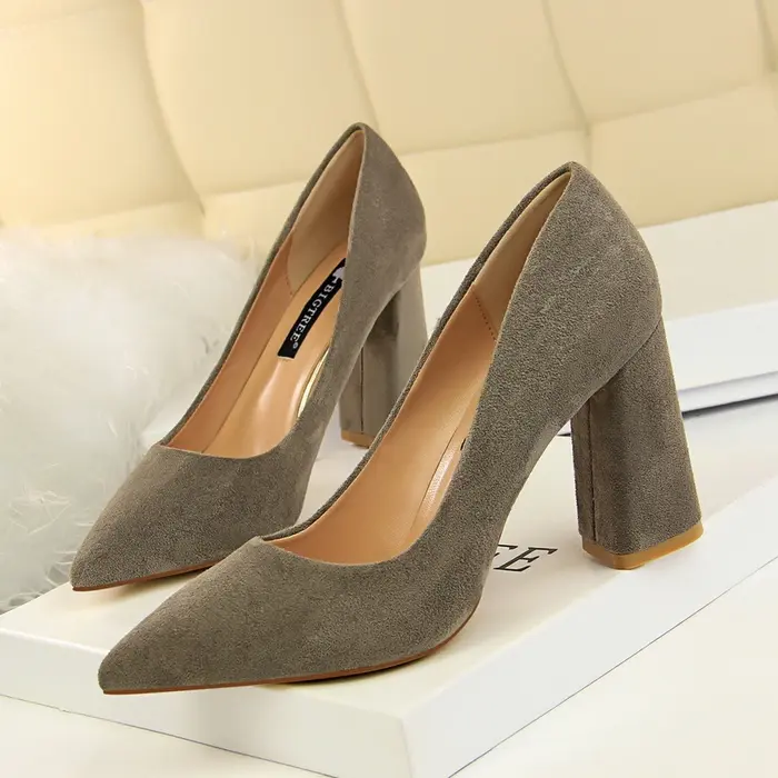 CT1339 – Women’s Stylish Pointed-Toe Block Heel (2)