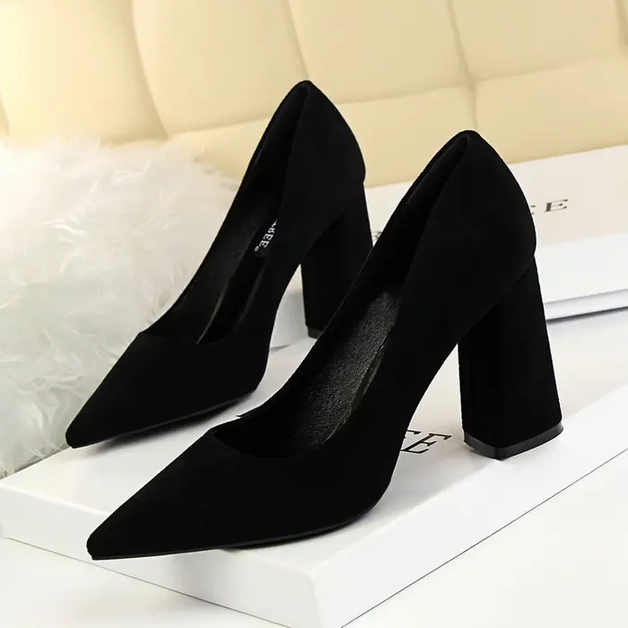 CT1339 – Women’s Stylish Pointed-Toe Block Heel (2)