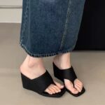 CT1361 – Niche Wedge Design Clip Toe Open Toe Sandals (3)