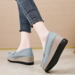 CT2628 – Thick-Soled Wedge Heels Single (1)